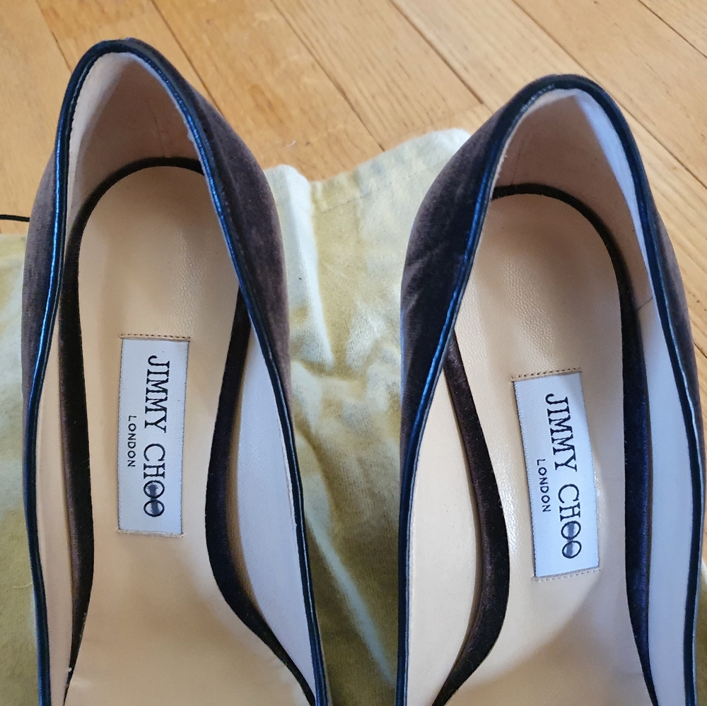 Jimmy Choo Marvel 85 Pumps - Picture 4 of 8